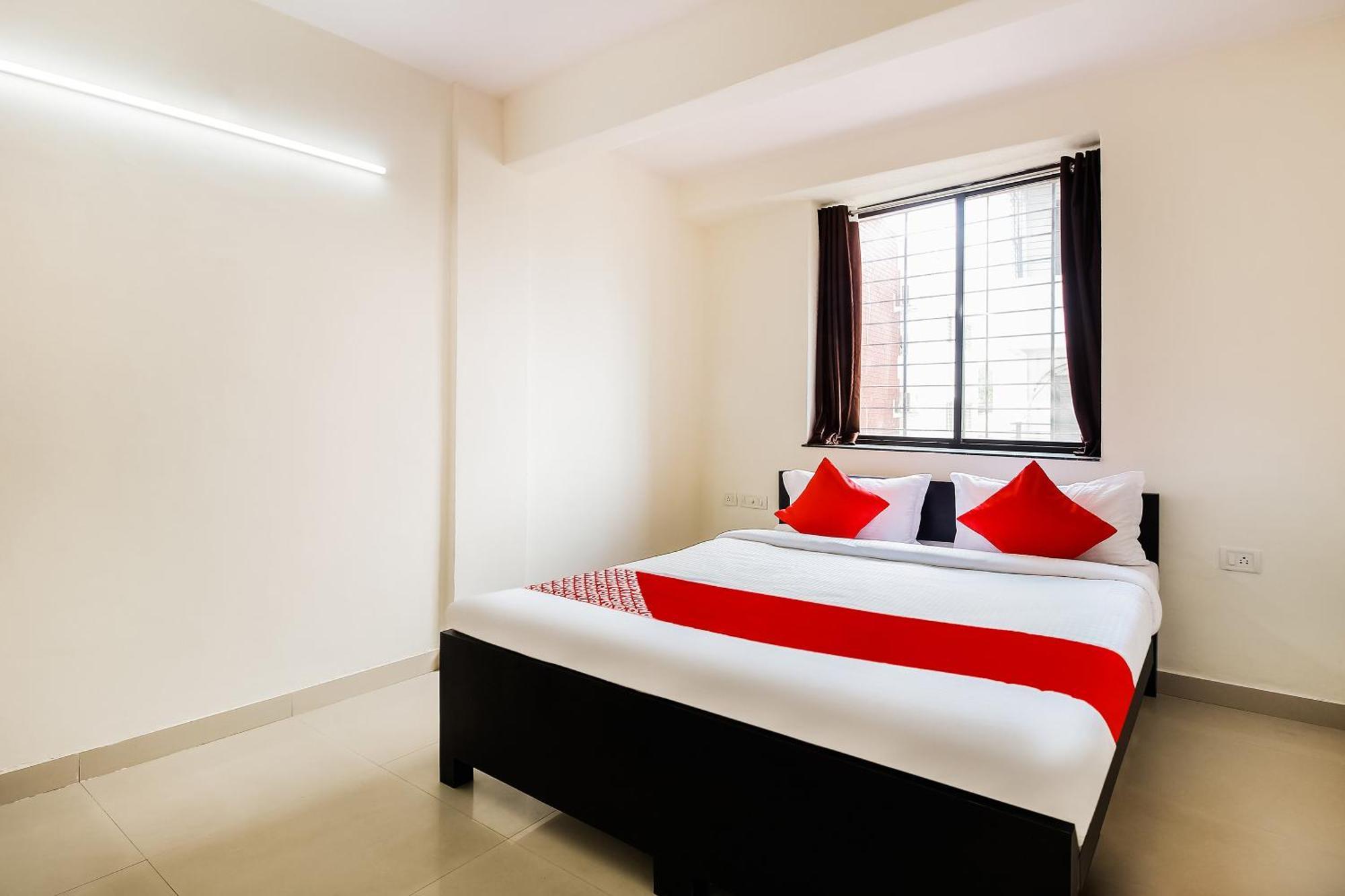 Hotel O Galaxy Near Inox Pune Exteriör bild